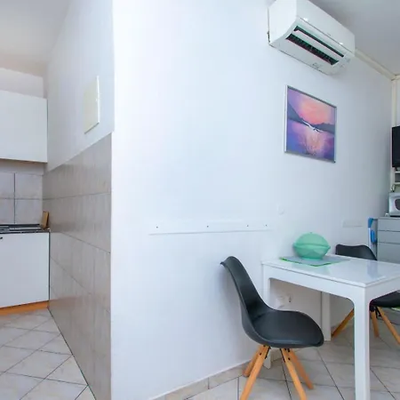 Maksim Apartman Omis